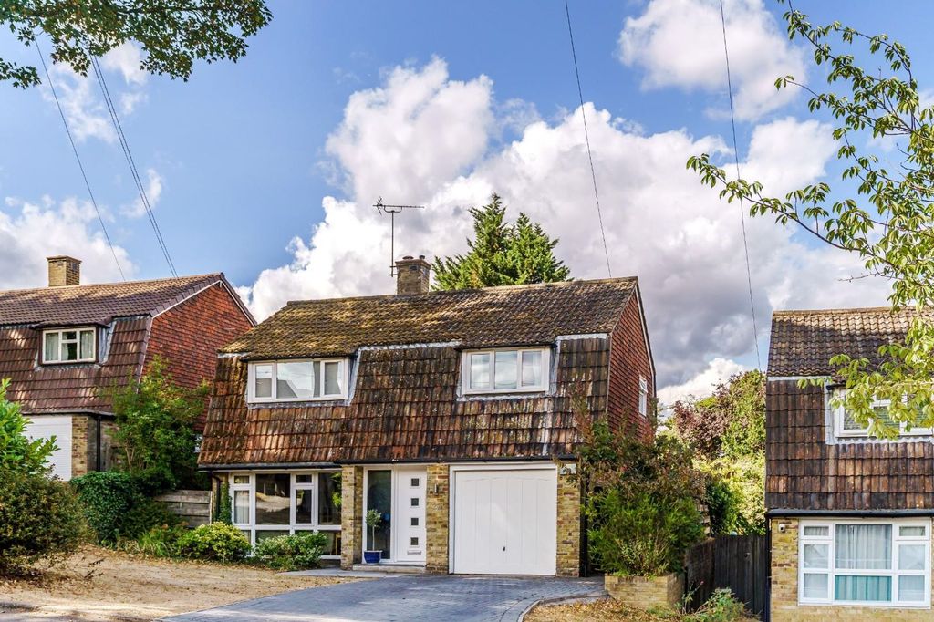 Property photo 1 of 25 Treadwell Road