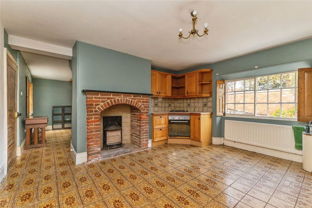 Property photo 2 of 25 Picture No. 23