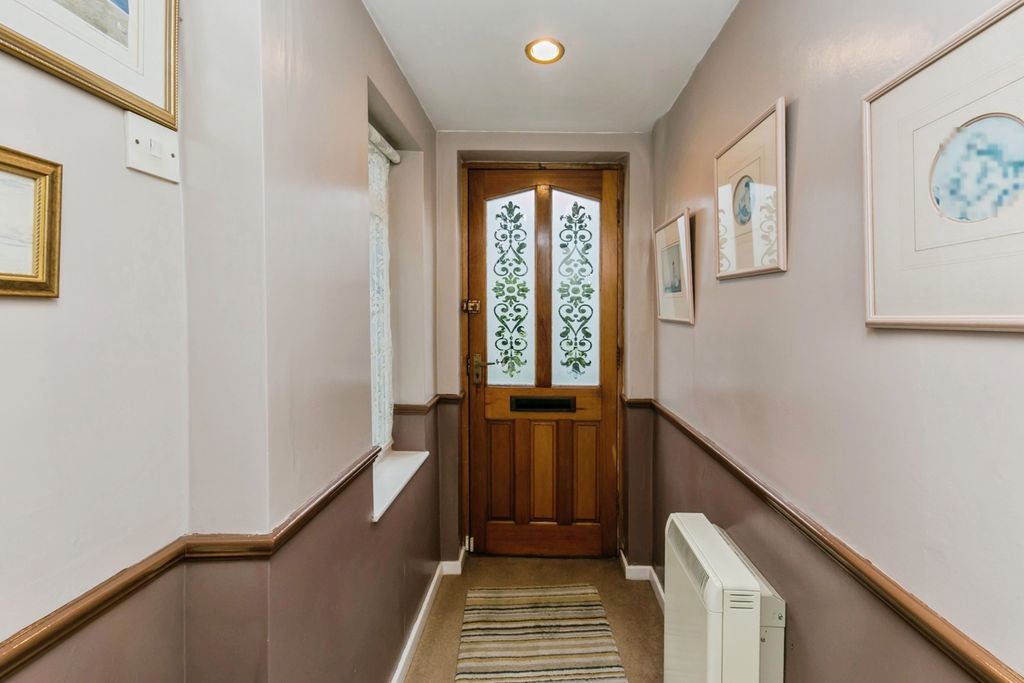 Property photo 2 of 17 Pbox-Img.Jpg