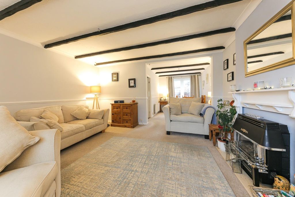 Property photo 3 of 19 Living Room