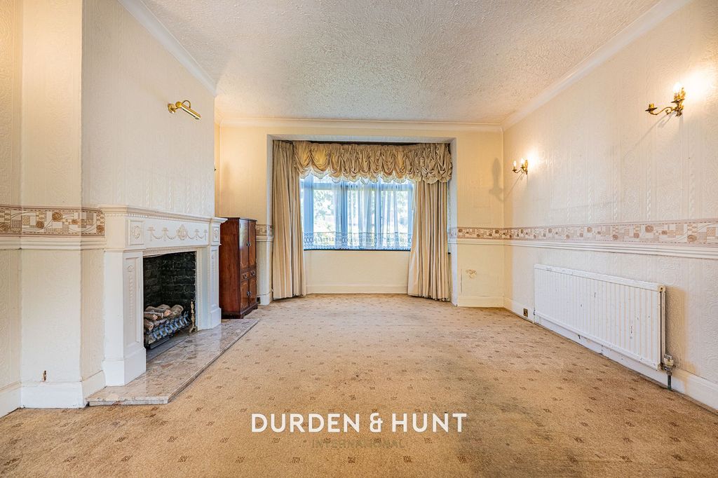 Property photo 2 of 24
