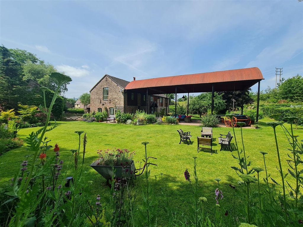 Property photo 1 of 62 House, Party Barn And Rear Garden.Jpg