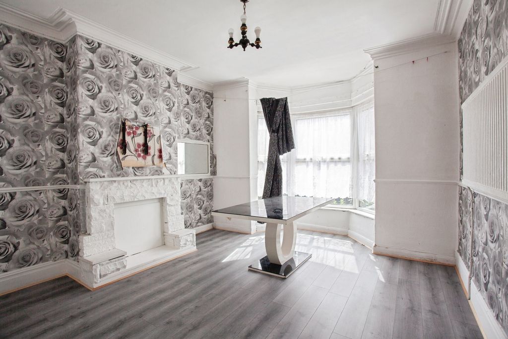 Property photo 1 of 20 Pbox-Img.Jpg