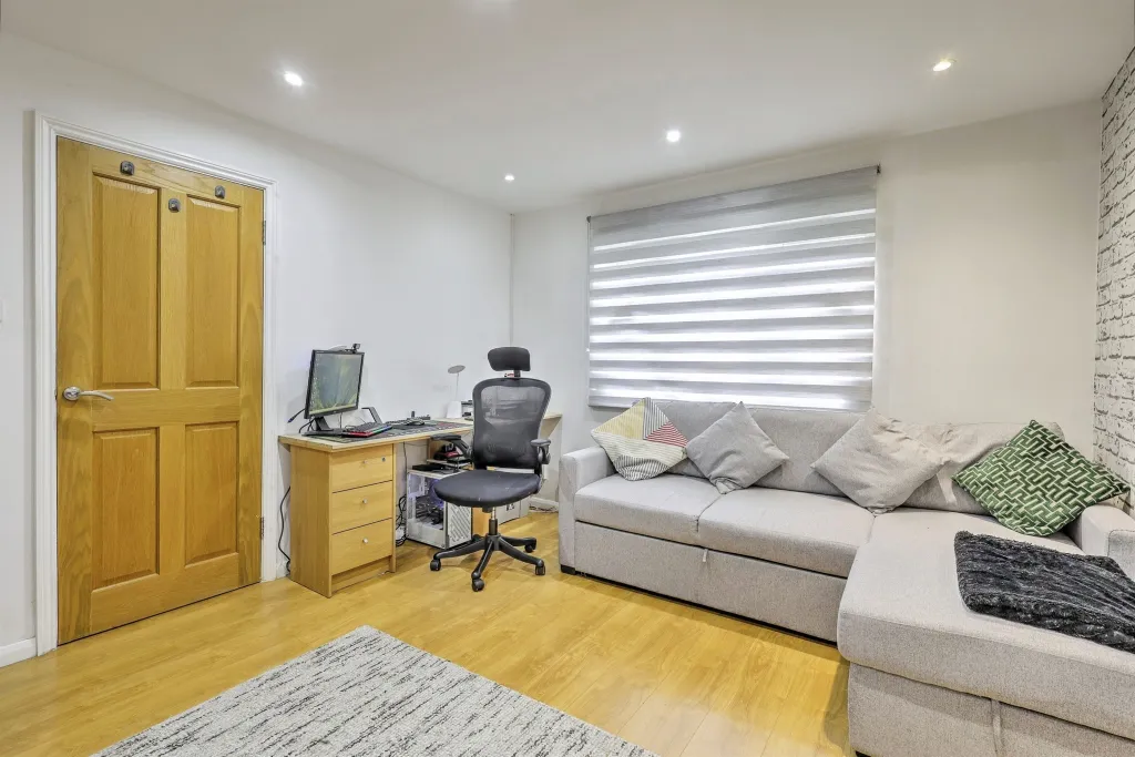 Ermine Road, Northampton NN3 – pohled 6