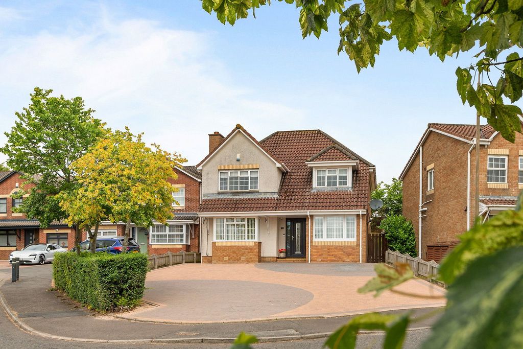 Property photo 1 of 34