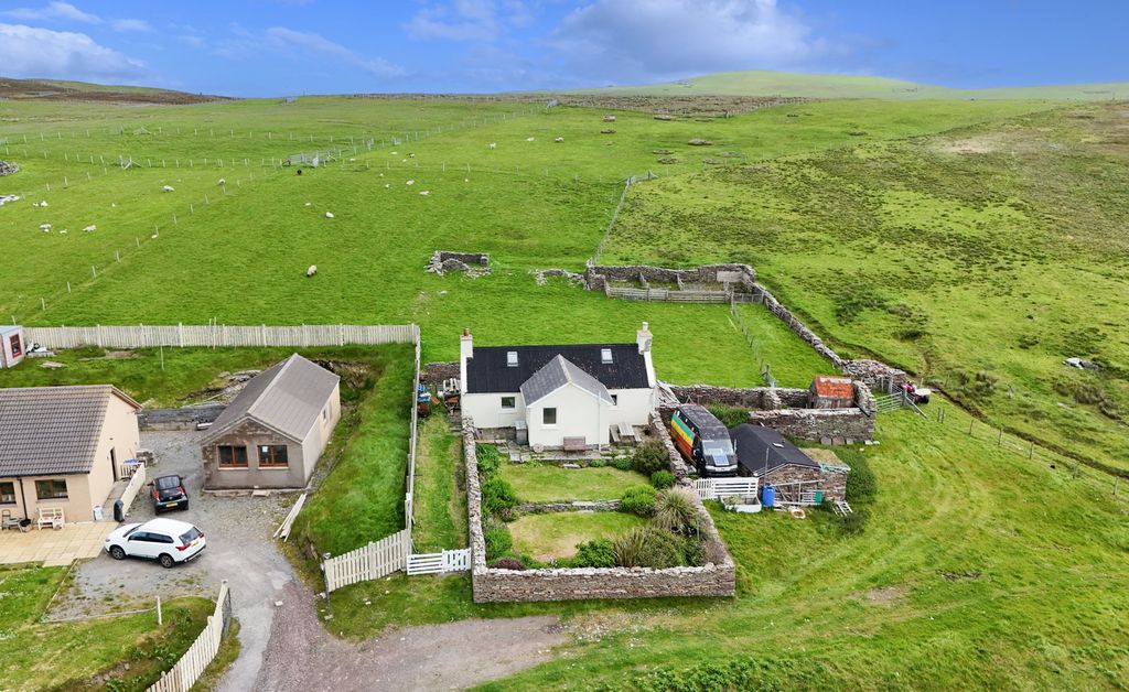 Property photo 1 of 34