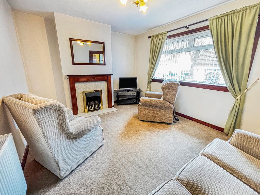 Property photo 2 of 8 Lounge