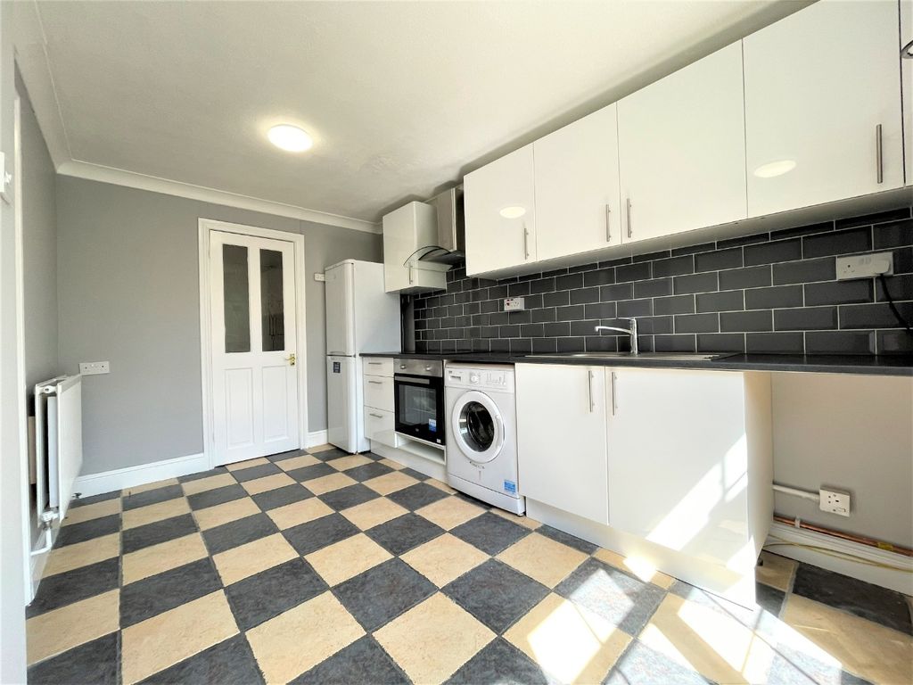 Property photo 2 of 7 2752342
