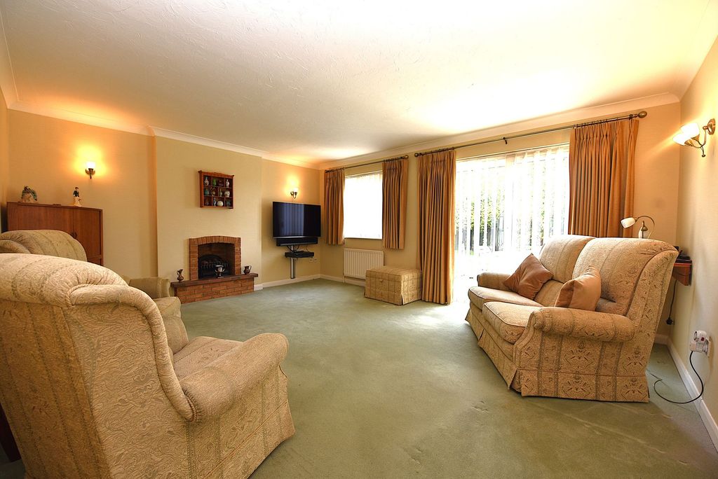 Property photo 2 of 19