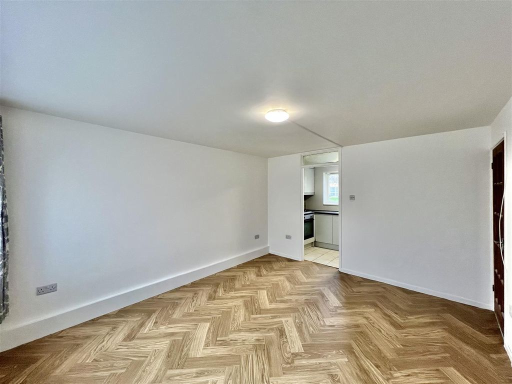 Property photo 1 of 7 Img_5146.Jpg