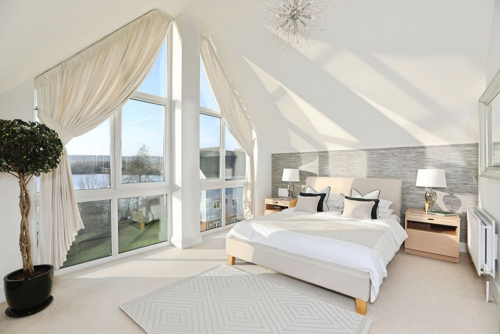 Property photo 3 of 31 Pbox-Img.Jpg