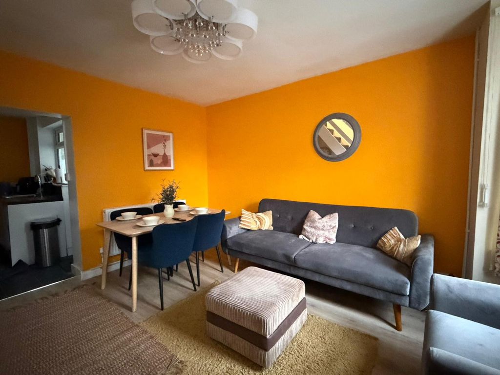 Property photo 2 of 9 Picture 2