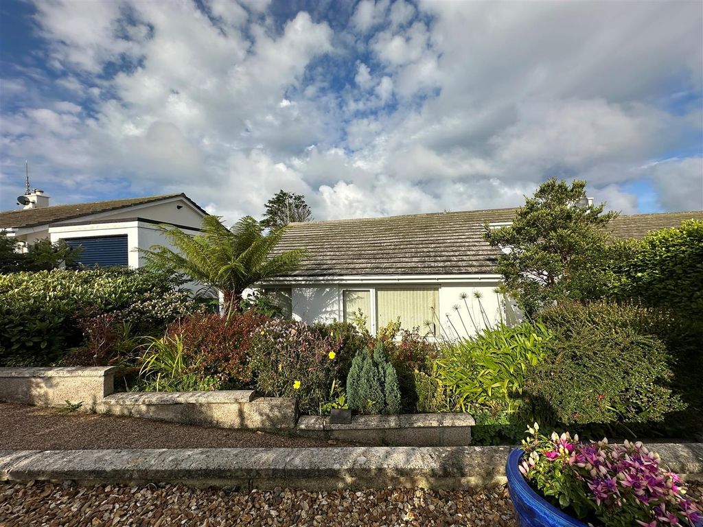 Property photo 1 of 18 Front.Jpg