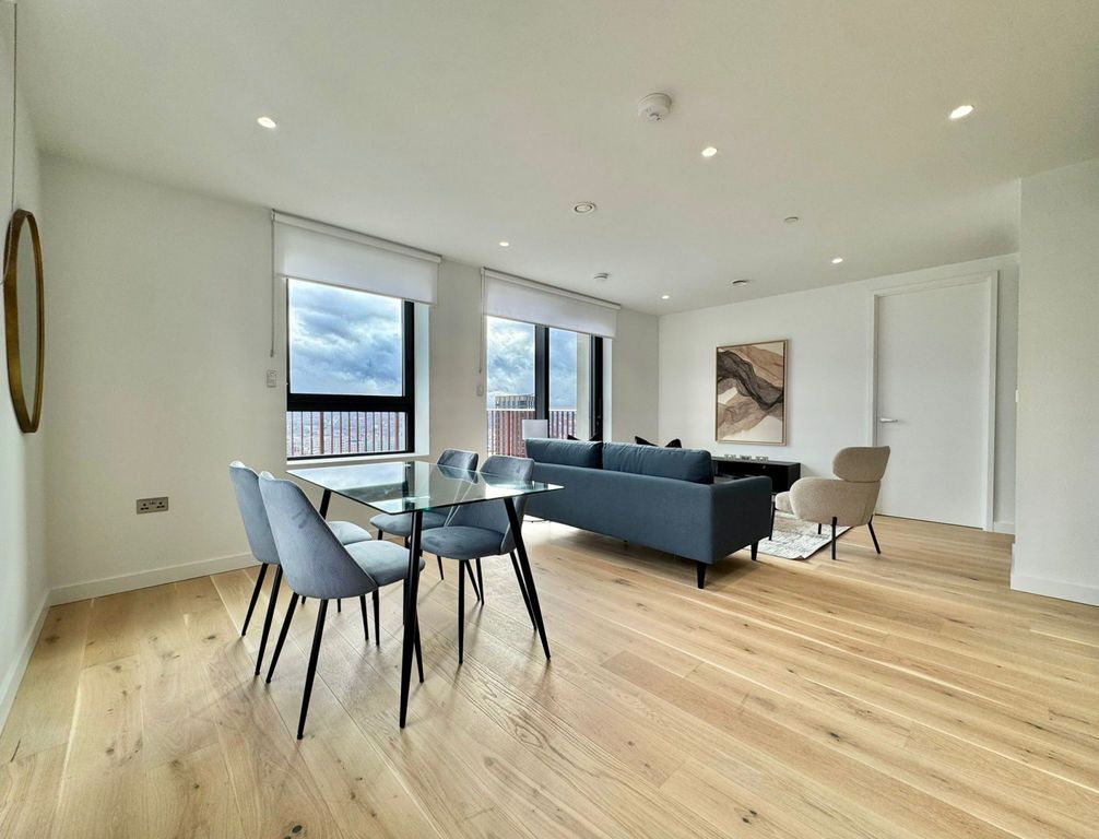 Property photo 3 of 18 Gallery