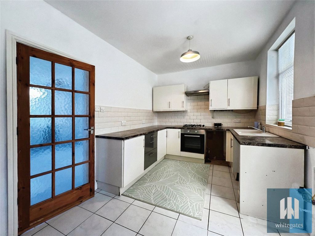 Property photo 2 of 19 Picture No. 15