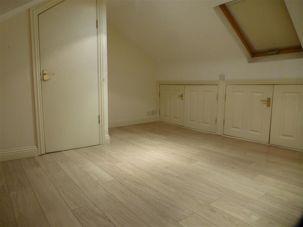 Property photo 3 of 8 Bedroom 1