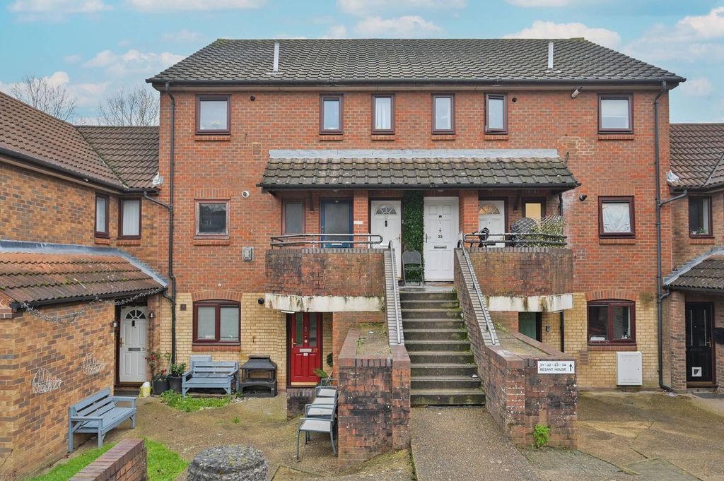 Property photo 2 of 10