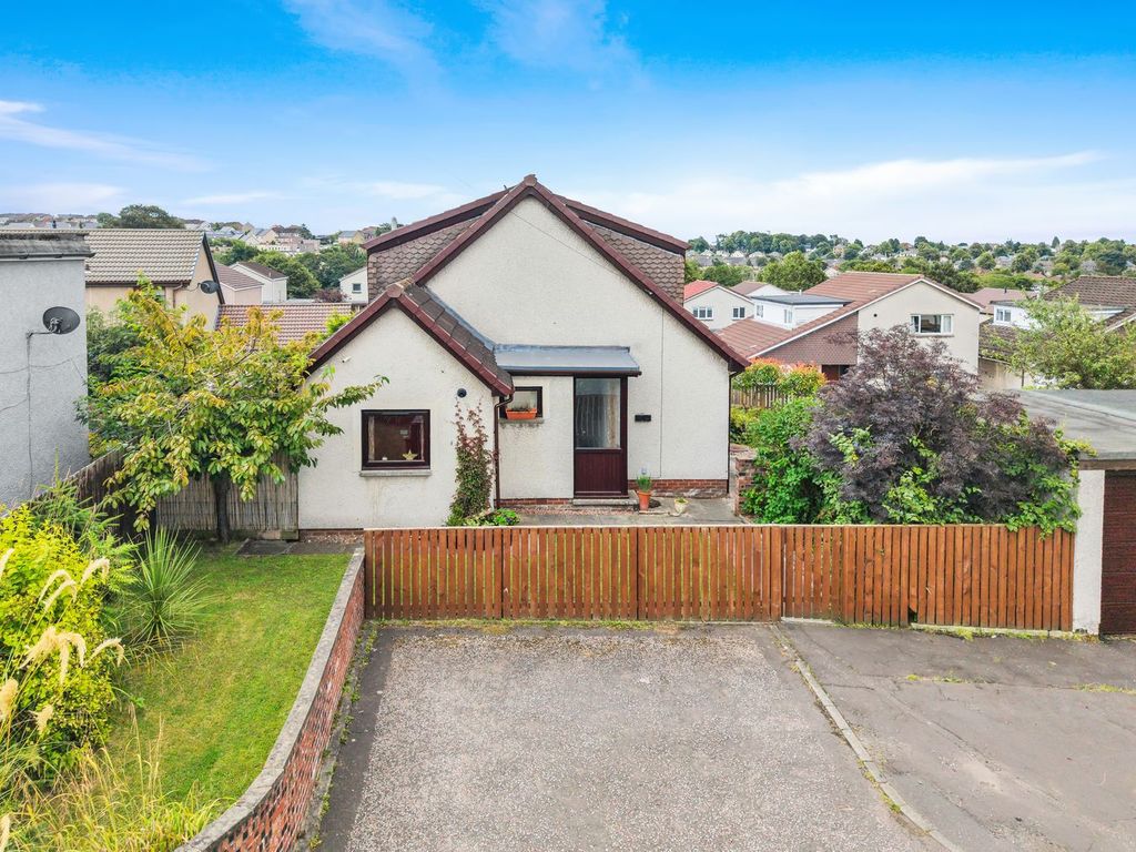 Property photo 1 of 32
