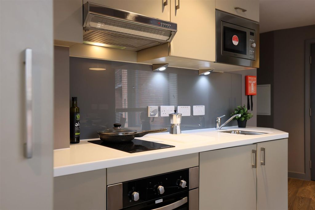Property photo 2 of 10 Kitchen Pic 1.Jpg