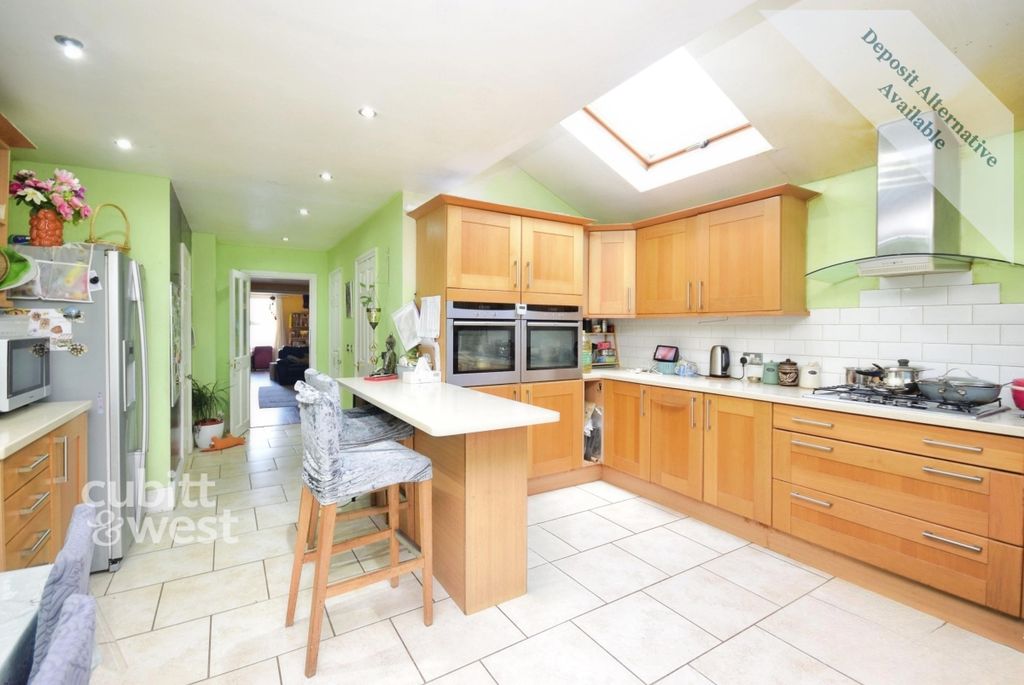 Property photo 2 of 13 Kitchen