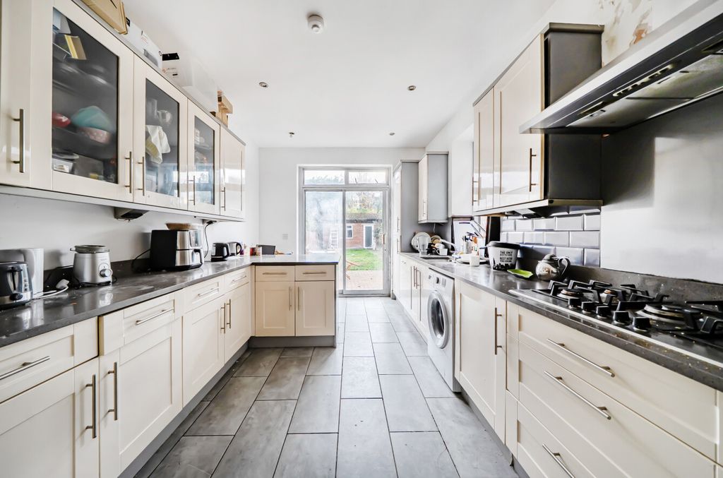 Property photo 2 of 13 1373163-12-6909F9...