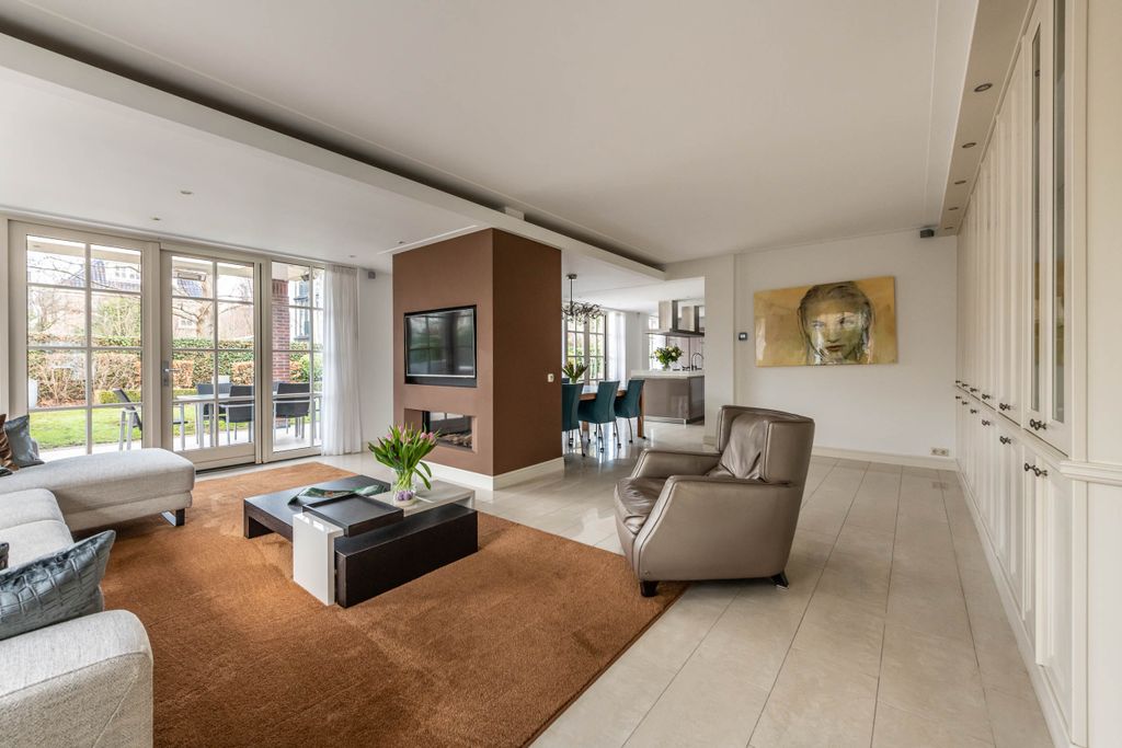 Property photo 3 of 56