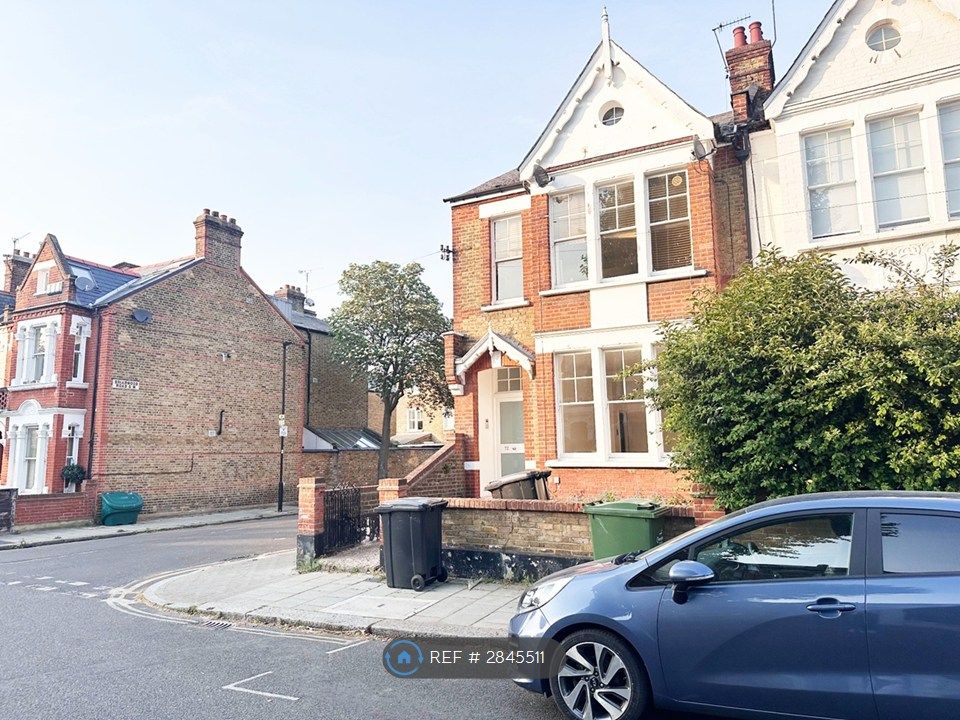 Property photo 1 of 12 Corner Flat With Panoramic Daylight