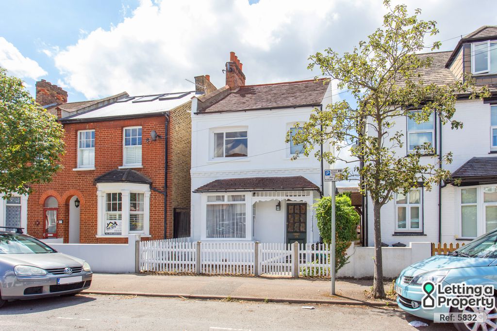 Property photo 1 of 12