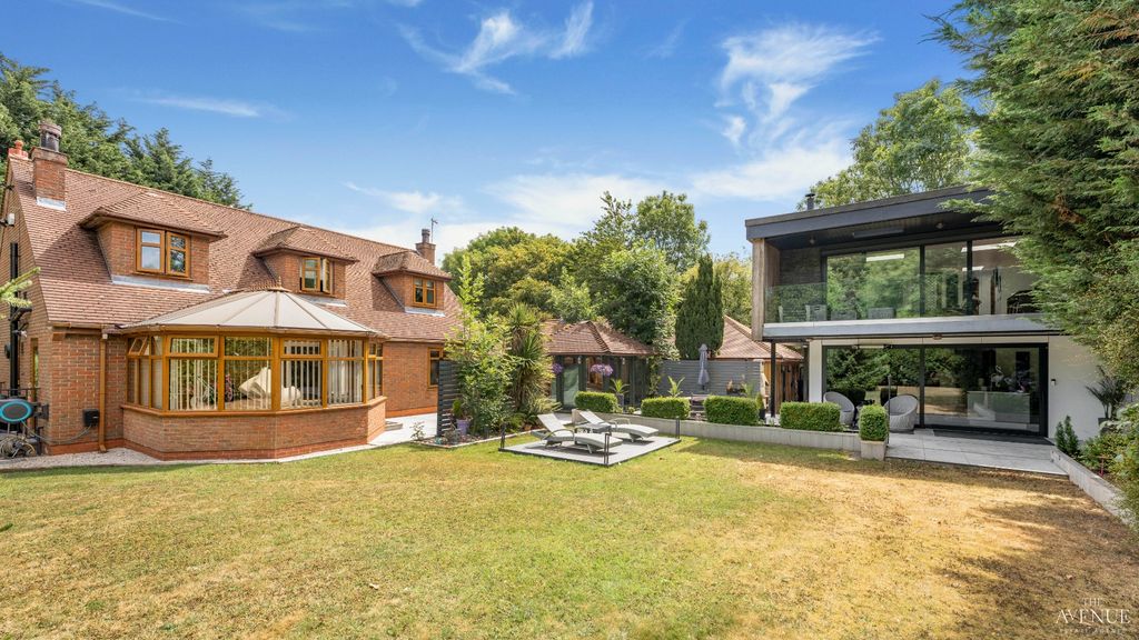 Property photo 1 of 31 4616511