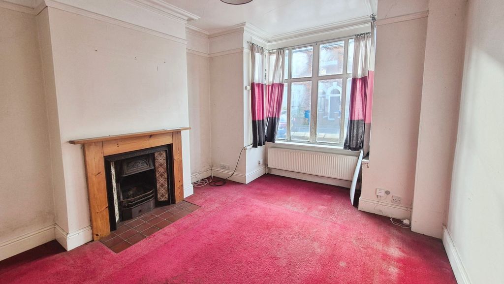 Property photo 3 of 16 F1d5Baf5-1000088055