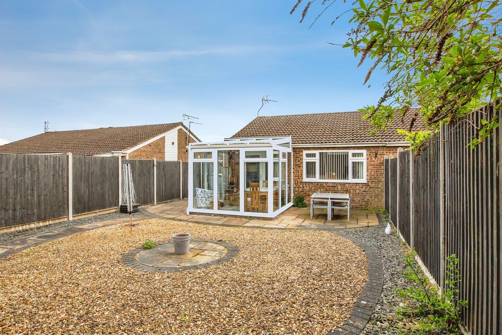 Property photo 2 of 17