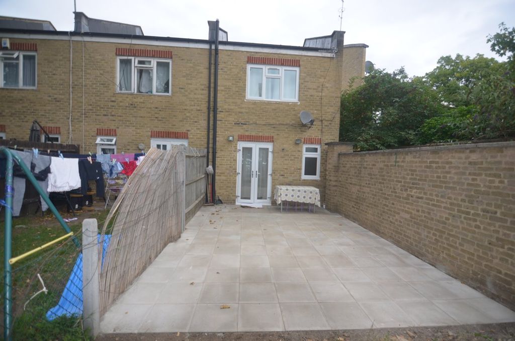 Property photo 3 of 7 Gallery