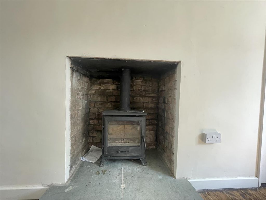 Property photo 3 of 13