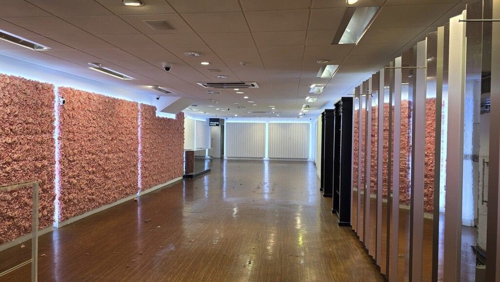 Property photo 3 of 5 St Sepulchre Gate