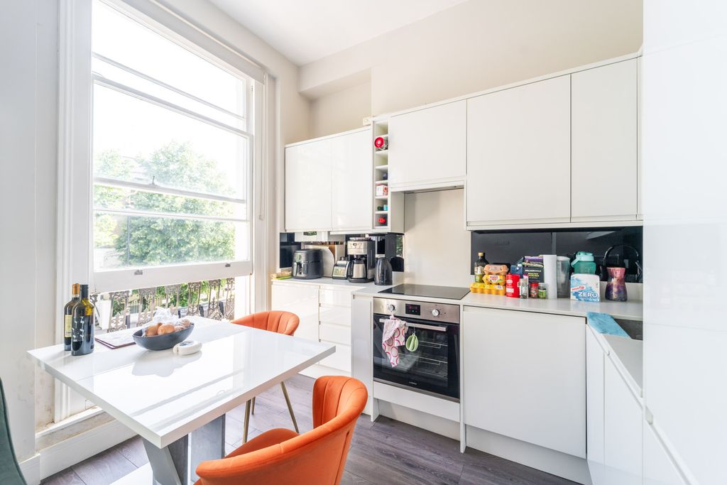 Property photo 3 of 8 Mba01383-Edit