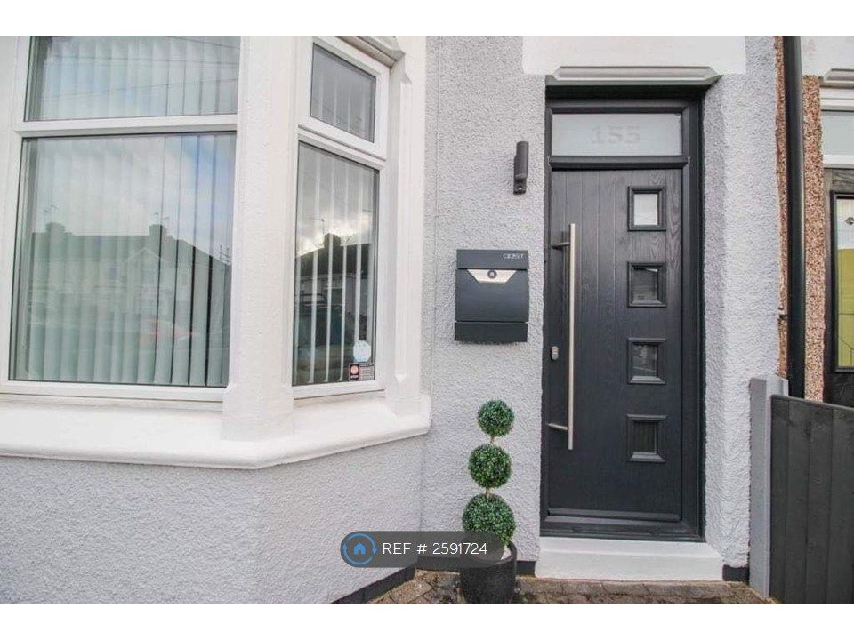 Property photo 2 of 11 Entrance