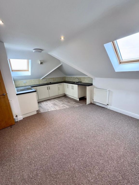 Property photo 3 of 11 Photo 2