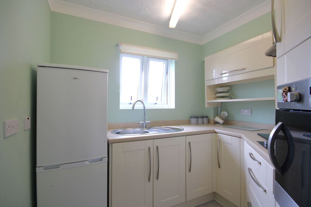 Property photo 3 of 14