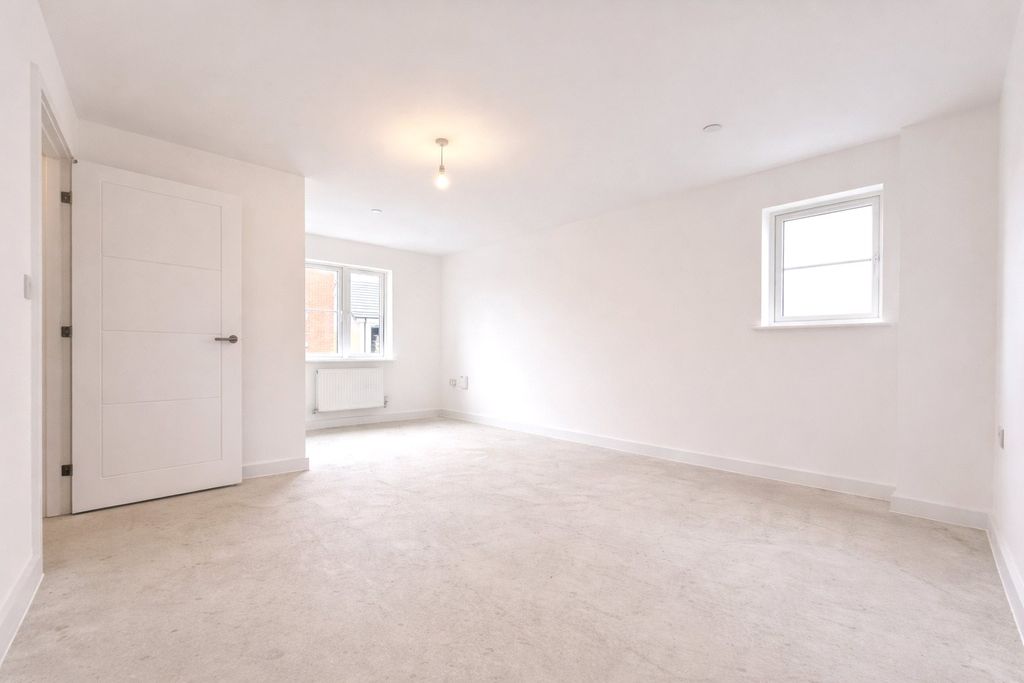 Property photo 3 of 9 Picture No. 14