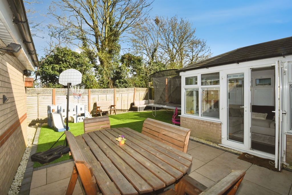 Additional image 16 of 4 bed detached house for saleHolly Close, Stallingborough, Grimsby DN41