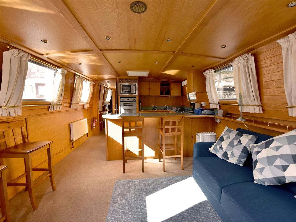Property photo 2 of 11 Windrush - 19.Jpg