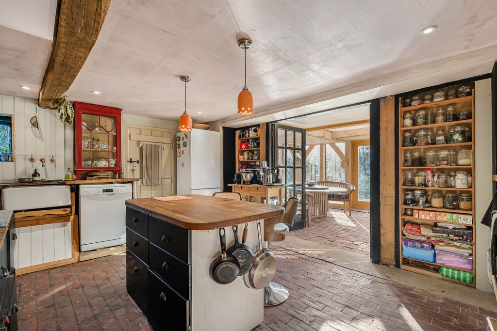 Property photo 3 of 15 Kitchen