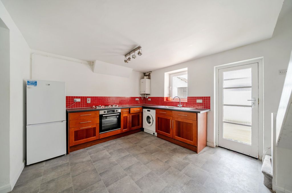 Property photo 3 of 13 1472917-4-6A217Ab...