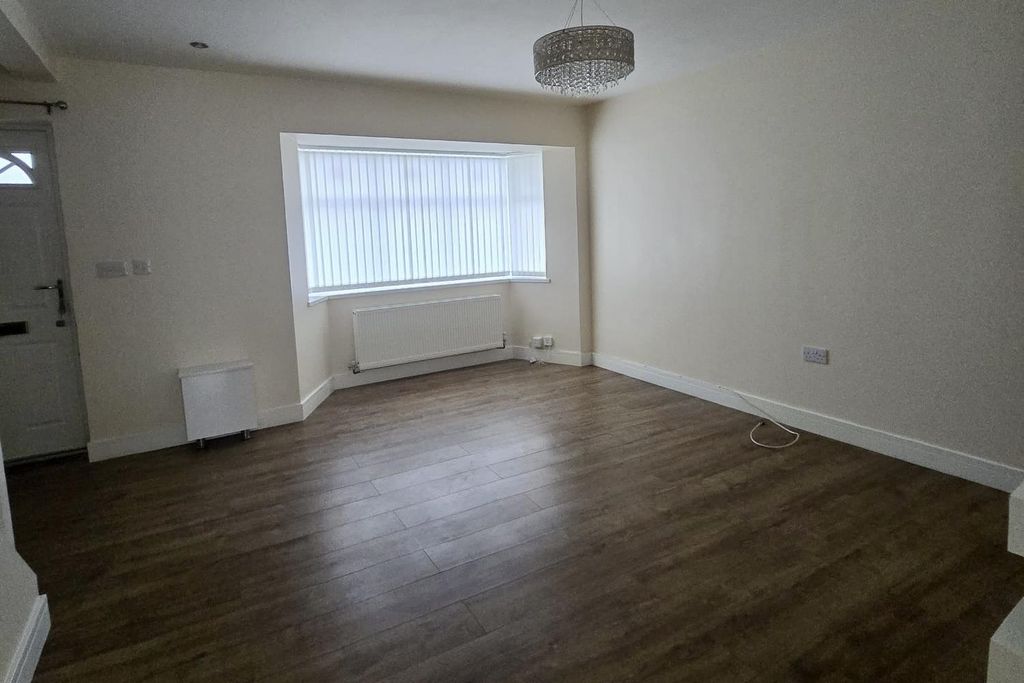 Property photo 3 of 16 48Ffe509-6F42-433A-9d7E-c592F36469F7.Jpeg