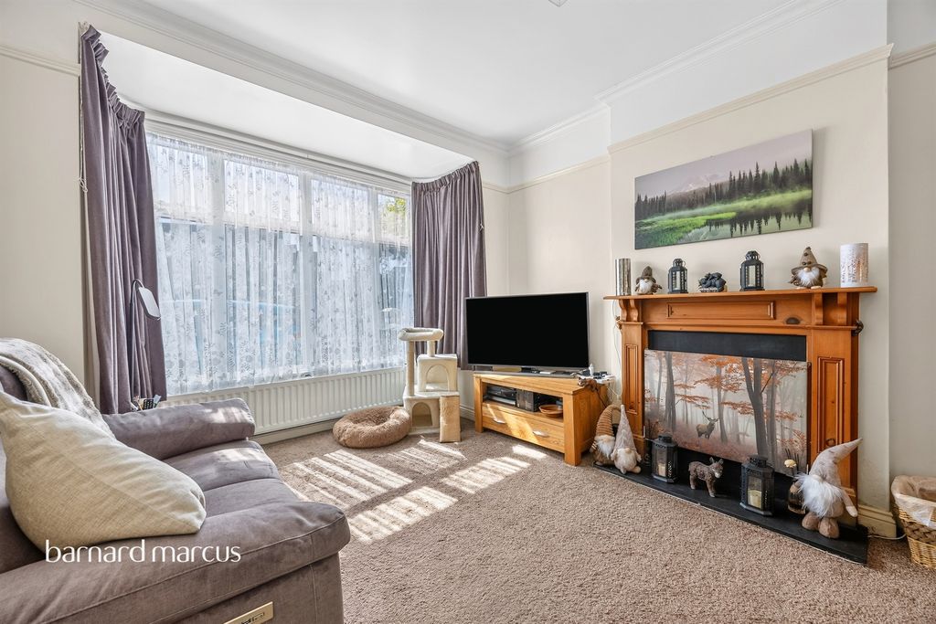 Property photo 2 of 19