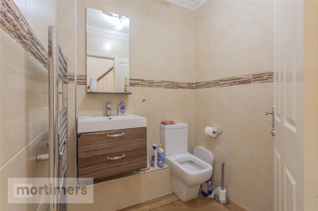 Property photo 3 of 26 W/C