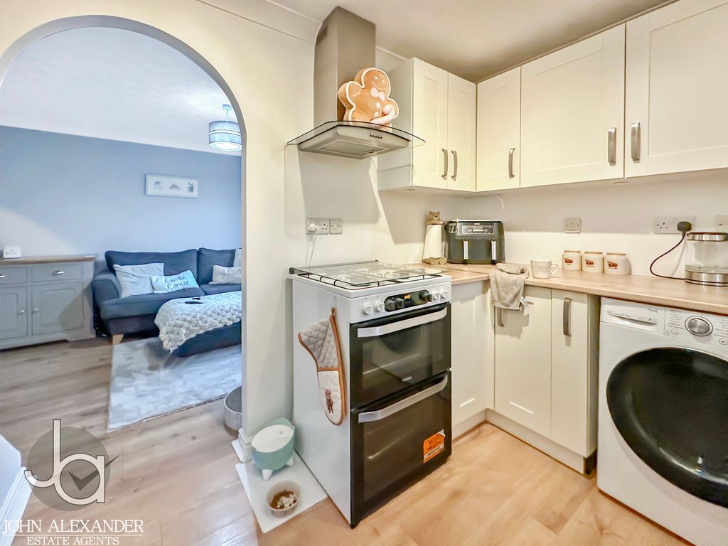 Property photo 3 of 7 20260127_151024627_0.5