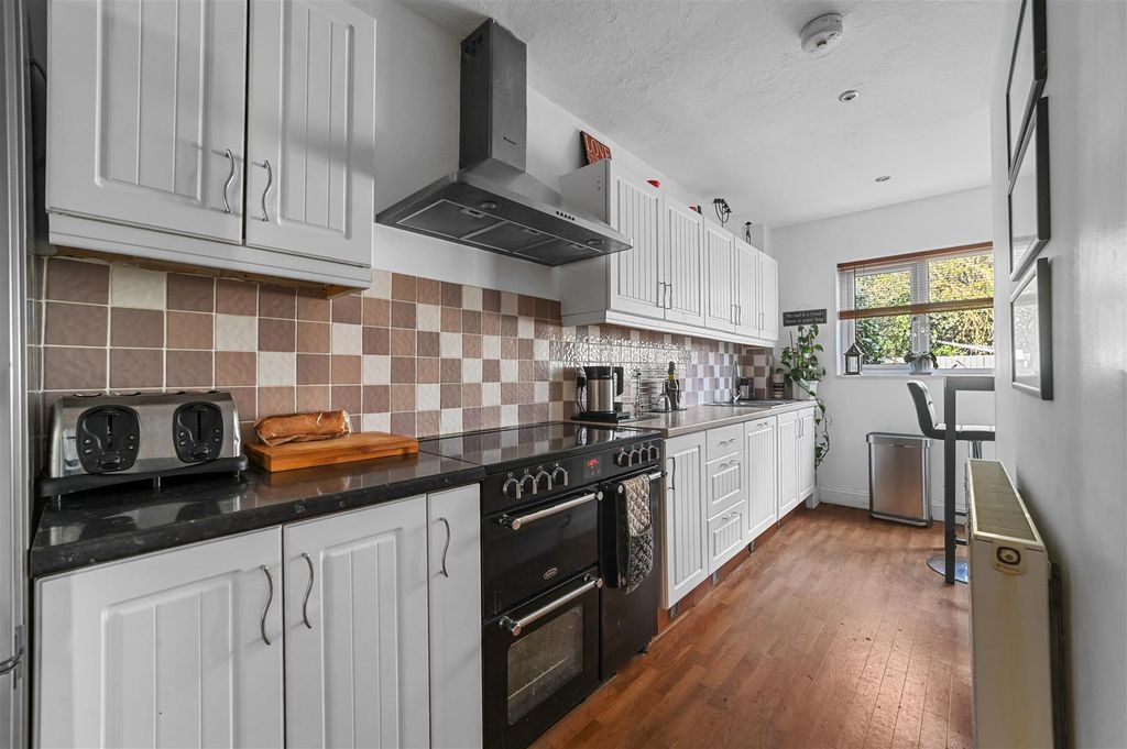 Property photo 2 of 13 Kitchen