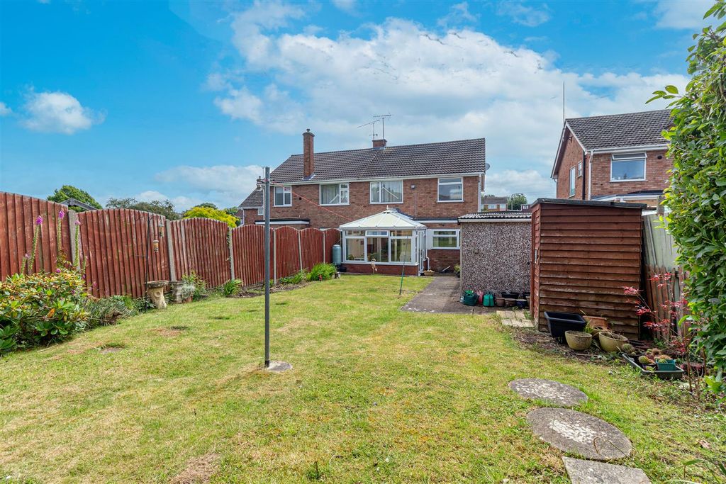 Property photo 3 of 19 Garden-1.Jpg