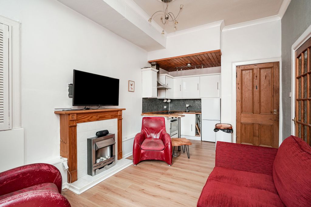 Property photo 3 of 11 Property Image 3